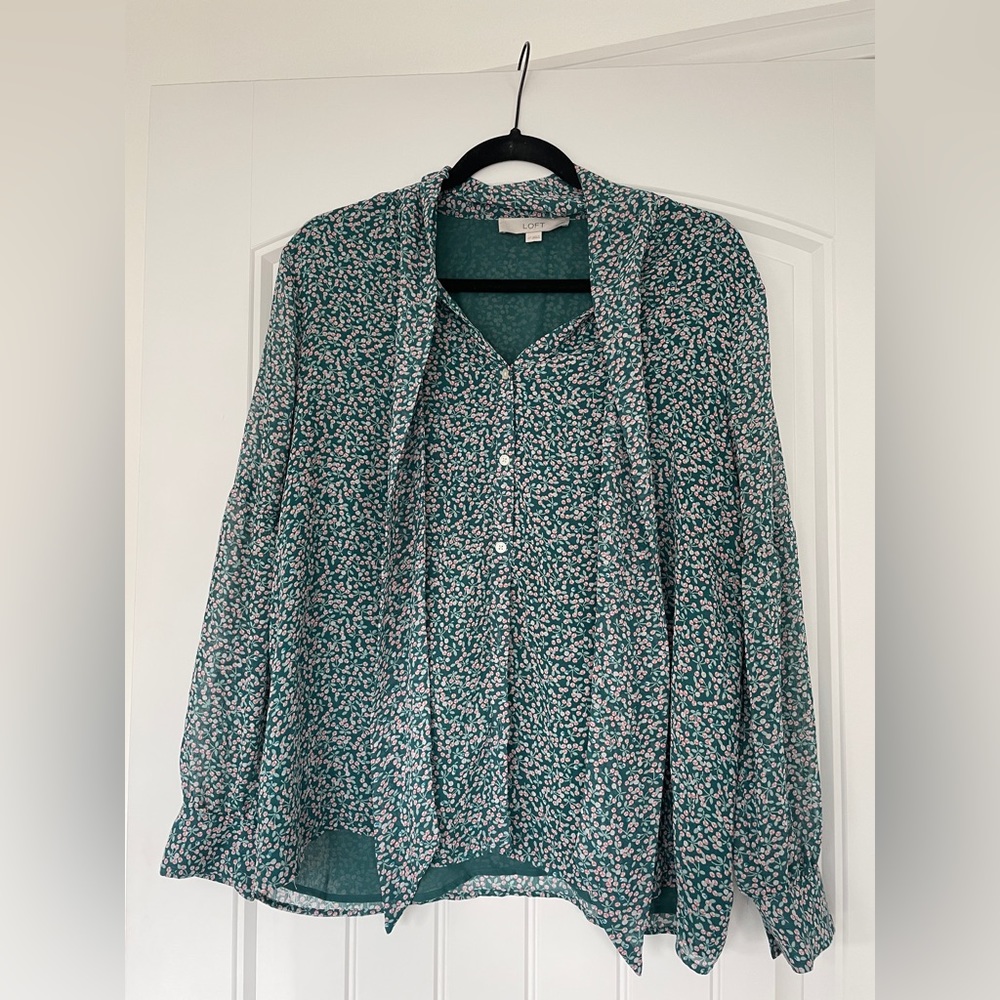 Pastel Floral Print , Long Sleeve shirt - Loft brand